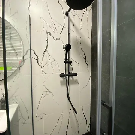 Freedom Free Parkigng 3*